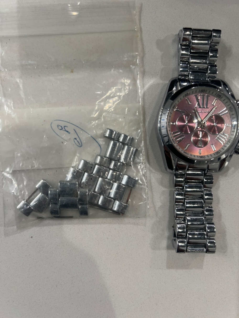 Silver stainless steel Michael Kors watch - Picture 3 of 7